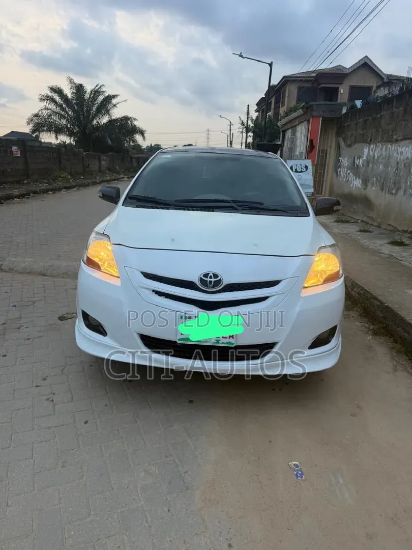 Toyota Yaris 2008 White