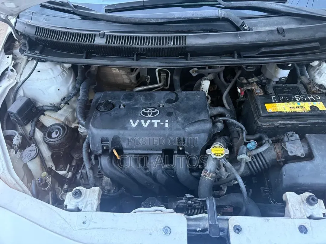 Toyota Yaris 2008 White