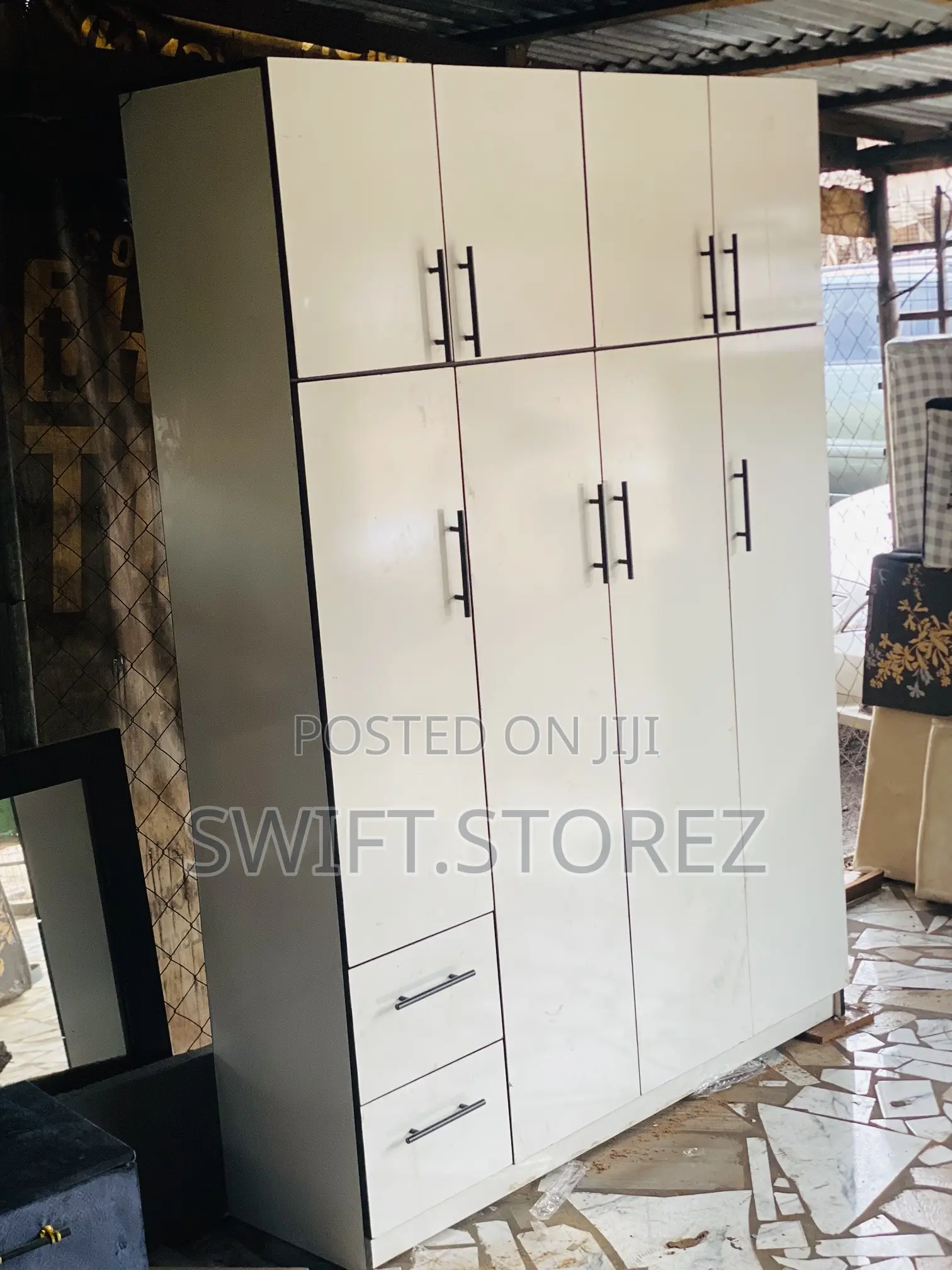 Swift 5 by 8 Wardrobe