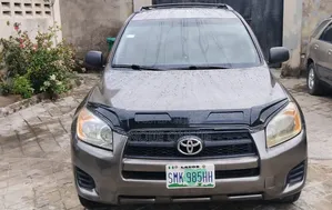 Toyota RAV4 2.5 Limited 4x4 2010 Brown