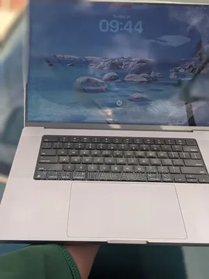 Laptop Apple MacBook Pro 2021 M1 16GB Apple M1 Pro SSD 1T