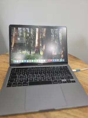 Laptop Apple MacBook Pro 2020 16GB Intel Core i5 SSD 500GB