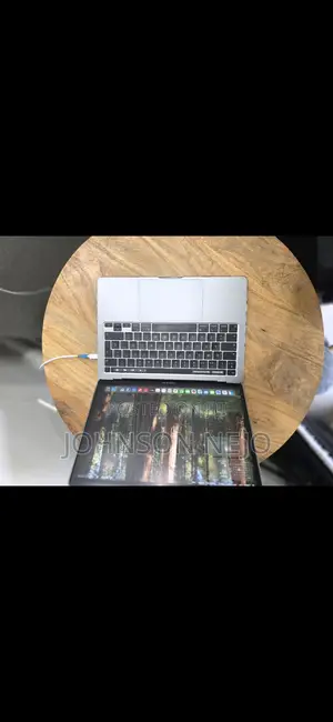 Laptop Apple MacBook Pro 2020 16GB Intel Core i5 SSD 500GB