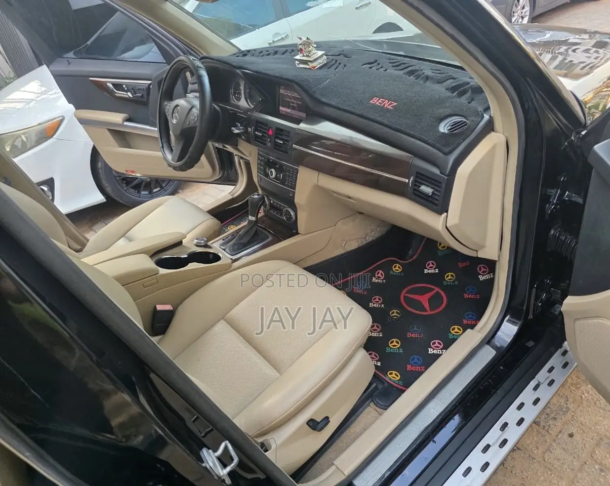 Mercedes-Benz GLK-Class 2011 Black