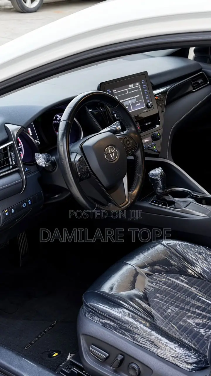 Toyota Camry 2021 White