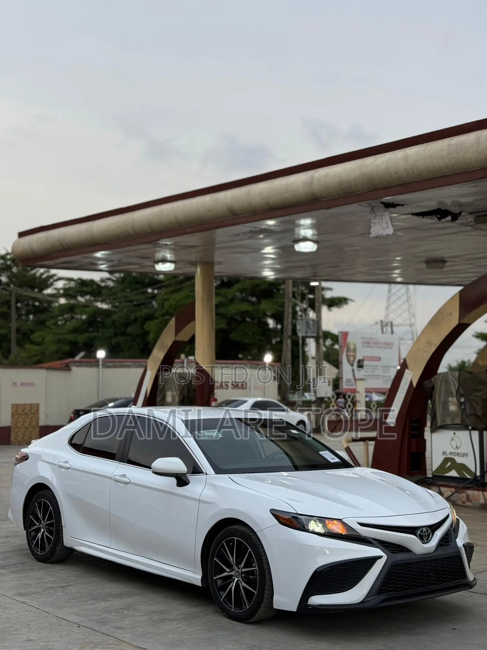 Toyota Camry 2021 White