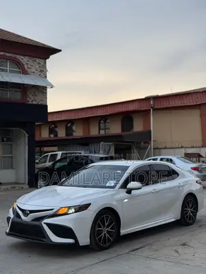 Toyota Camry 2021 White