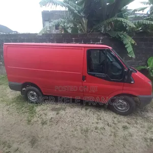 Ford Transit 2012 Red