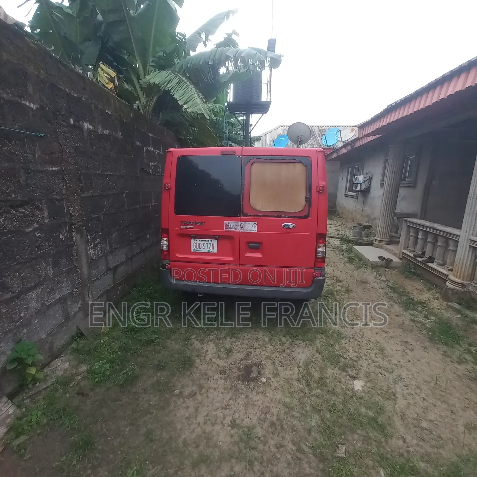 Ford Transit 2012 Red