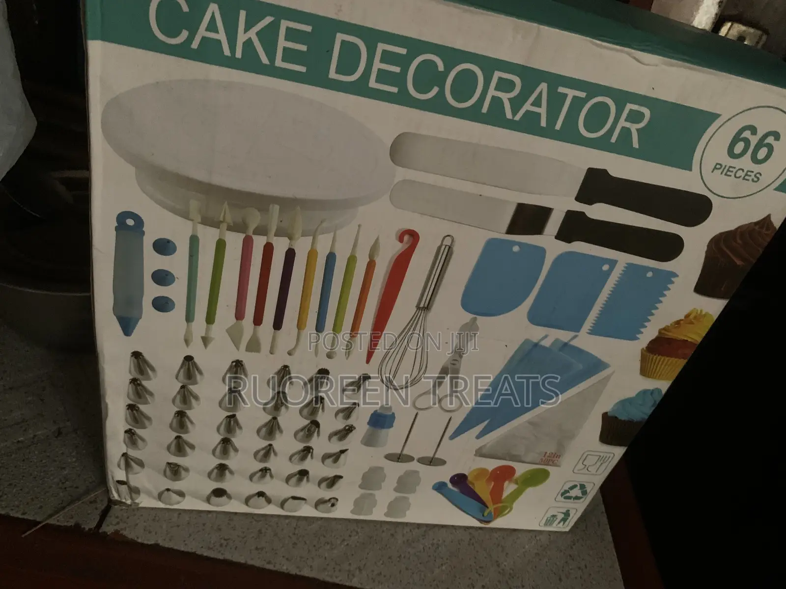 Cake Decorator (66 Pieces)