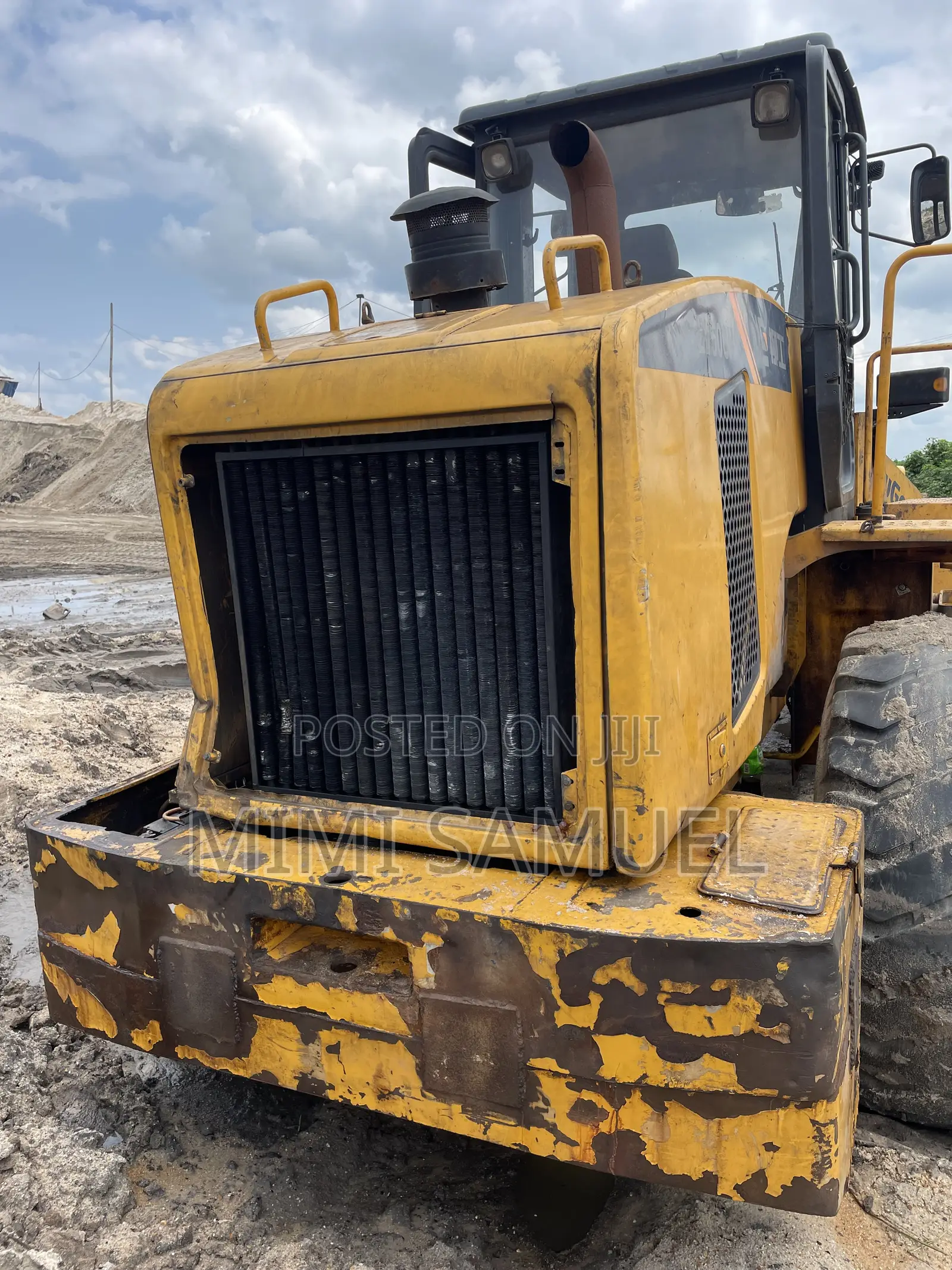 Excavator Construction and Heavy Machinery