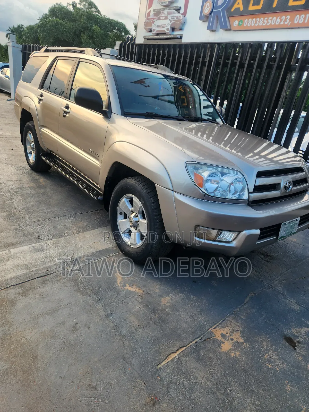 Toyota 4-Runner 2004 Gold