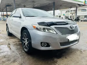 Toyota Camry 2010 Silver