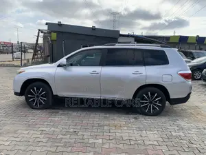Toyota Highlander 2011 Silver