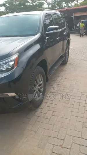 Lexus GX 2011 Black