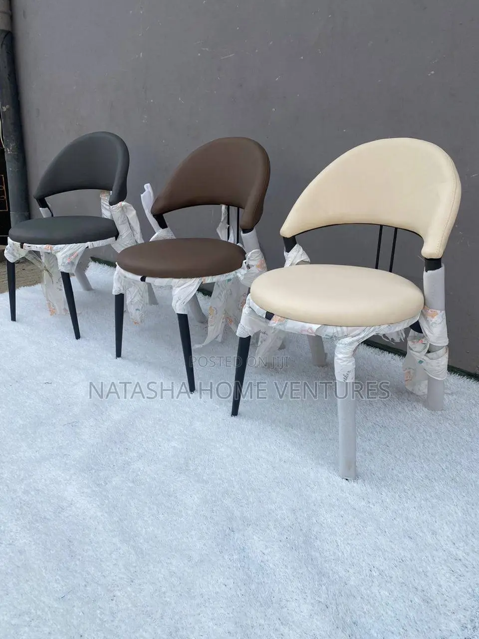Round-Back Dining/Accent Chair