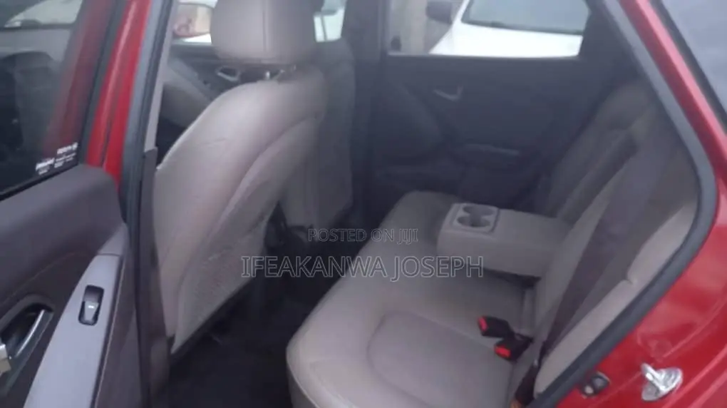 Hyundai Tucson 2015 Red