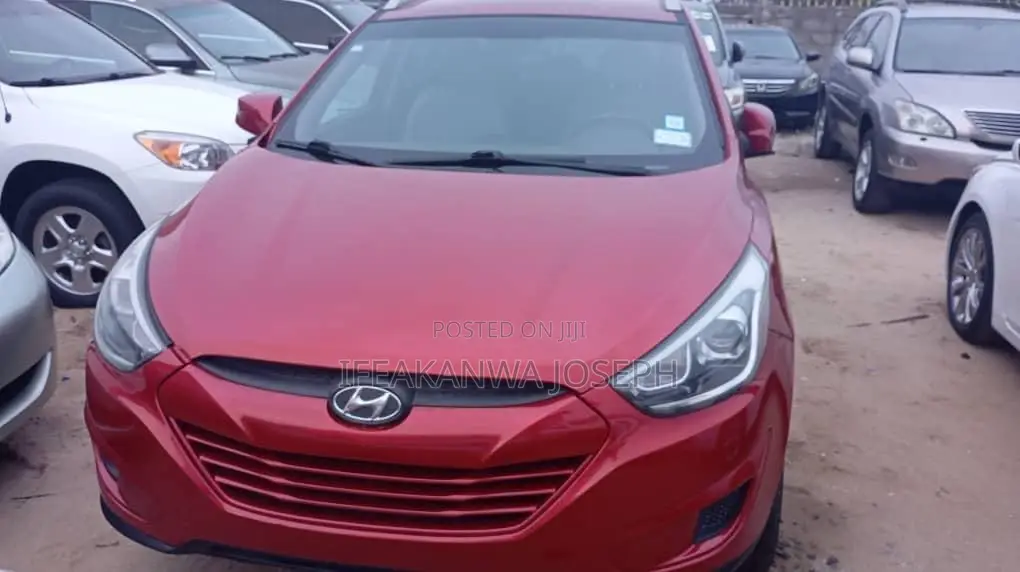 Hyundai Tucson 2015 Red