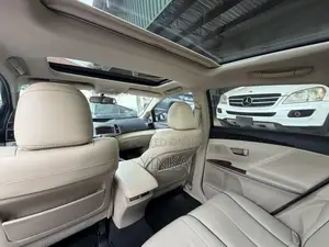 Toyota Venza V6 AWD 2010 Blue