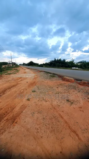 100ft by 100ft Land at Oke-Oroma, Off Airport Road for Sale