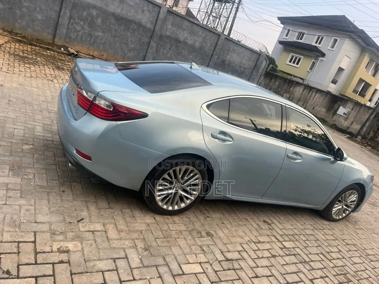 Lexus ES 2013 Blue