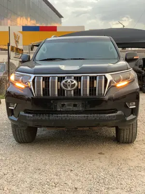 Toyota Land Cruiser Prado 4.0 Petrol TX 2017 Black