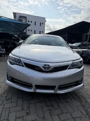 Toyota Camry 2012 Silver