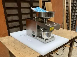 Nut Oil Extractor