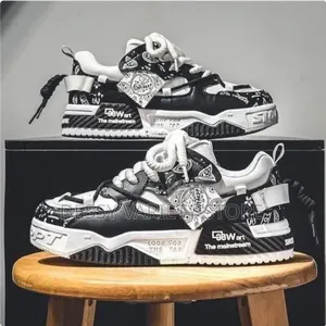 Alagzi 2025 New Men's Trendy Board Shoes-Black and White
