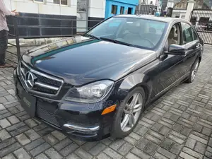 Mercedes-Benz C250 2012 Black