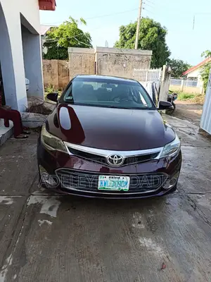 Toyota Avalon Limited Sedan FWD (3.5L 6cyl 6A) 2013