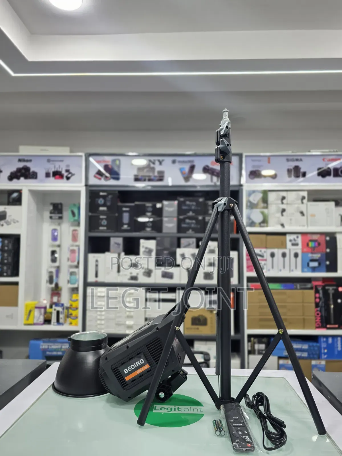 Bediro + Small Light Stand