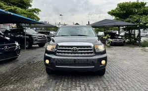 Toyota Sequoia Limited 4dr SUV (5.7L 8cyl 6A) 2012 Gray