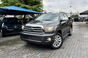 Toyota Sequoia Limited 4dr SUV (5.7L 8cyl 6A) 2012 Gray