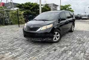 Toyota Sienna L 7-Passenger 4dr Minivan (3.5L 6cyl 6A) 2015 Black