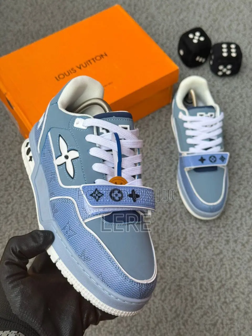 Sneakers Shoe