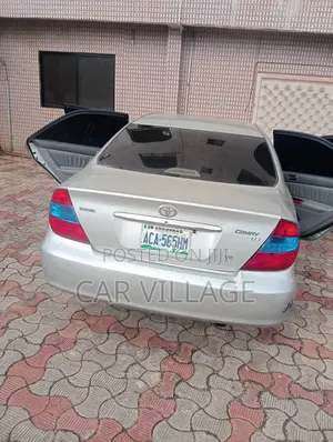 Toyota Camry 2004 Silver
