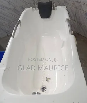 A Less Than a Year Bathtub Fairly Used