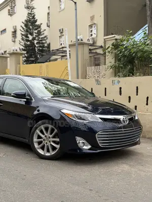 Toyota Avalon XLE Touring Sedan FWD (3.5L 6cyl 6A) 2013 Blue