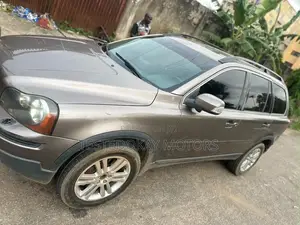 Volvo XC90 3.2 4dr SUV AWD (3.2L 6cyl 6A) 2010