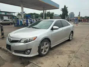Toyota Camry 2012 Silver