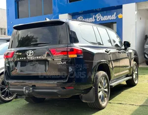 Toyota Land Cruiser 2025 Black