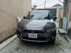 Mitsubishi Outlander 2011 Gray