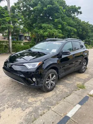 Toyota RAV4 XLE 4dr SUV (2.5L 4cyl 6A) 2018 Black