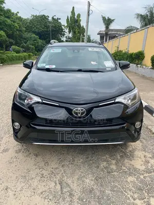 Toyota RAV4 XLE 4dr SUV (2.5L 4cyl 6A) 2018 Black