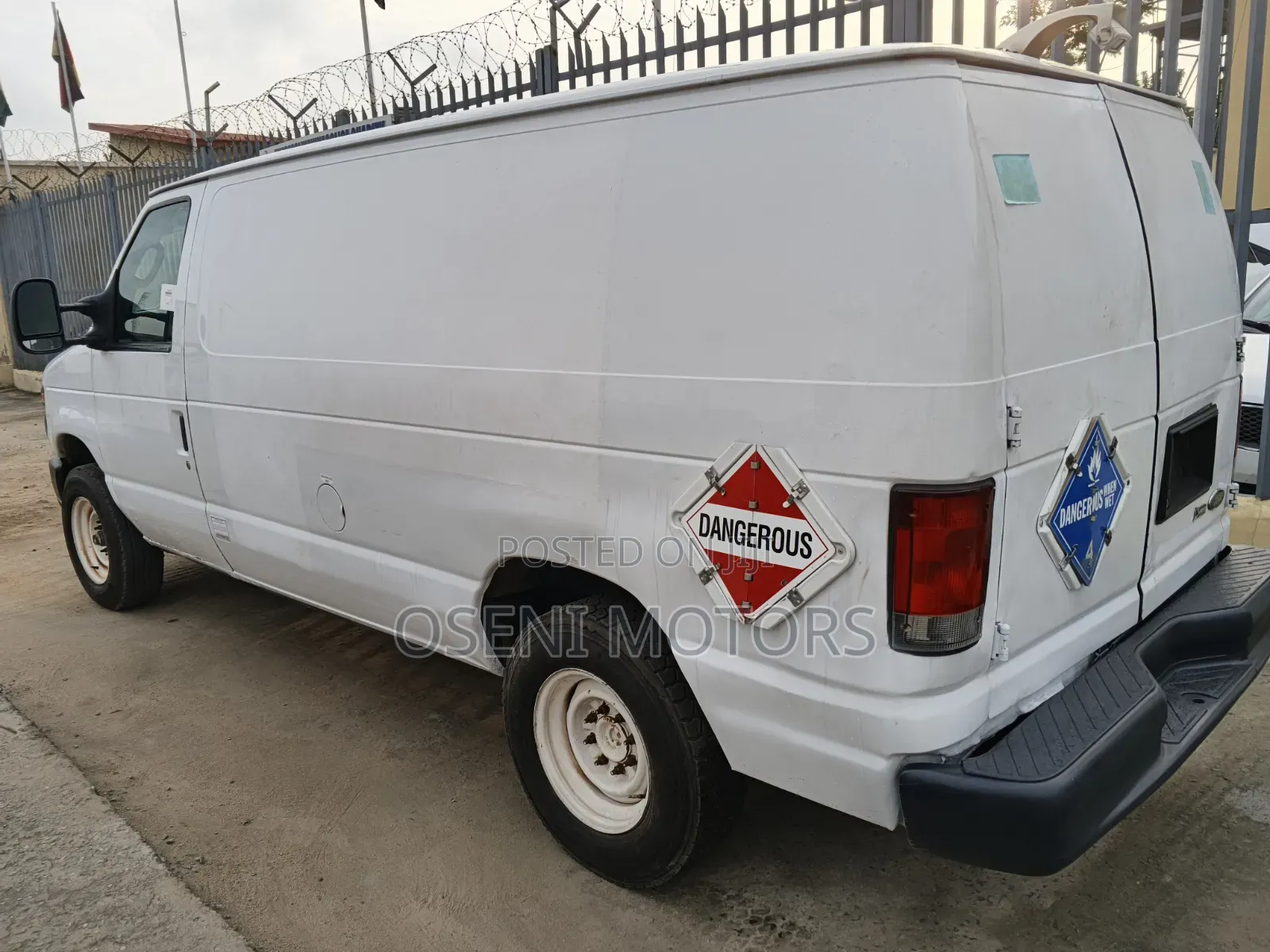 Ford E250 2010 White