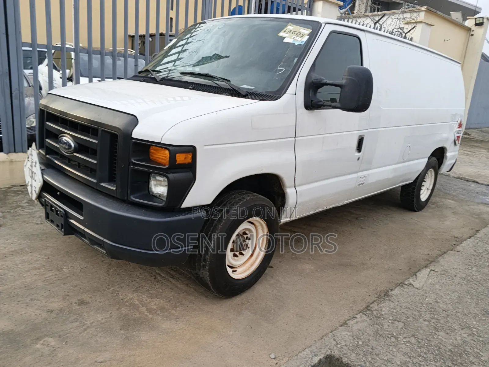 Ford E250 2010 White