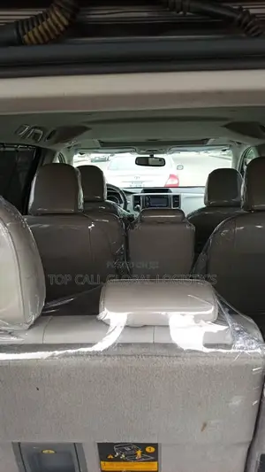 Toyota Sienna XLE AWD 7-Passenger 2013 Gray