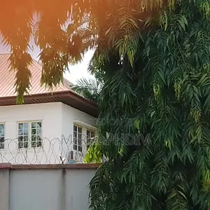 6bdrm Duplex in Enugu for sale