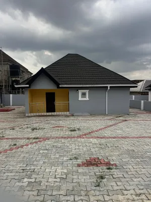 2bdrm Block of Flats in Kolapo Ishola Gra, Ibadan for rent